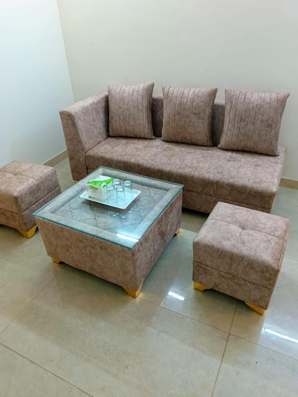 Soooper Hotel Γκουργκάον Εξωτερικό φωτογραφία